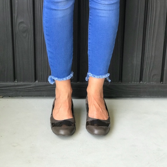 Patch Pattern Orthotic Leather Kitten Heel Wedge - Picture 5 of 8